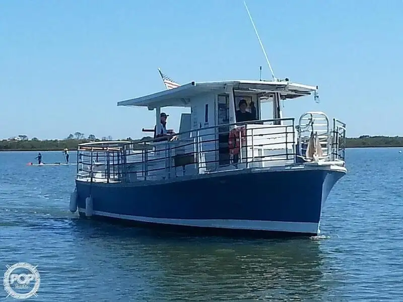 Kapal pesiar keur dijual