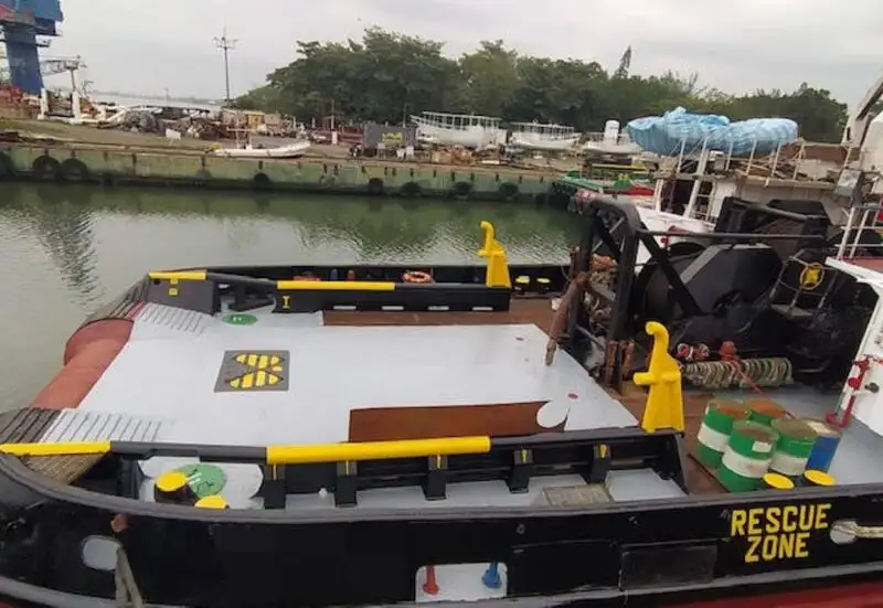 Kapal penarik keur dijual