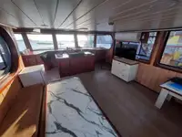 Kapal kerja keur dijual