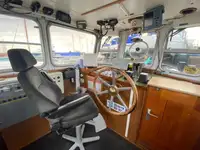 Kapal penarik keur dijual