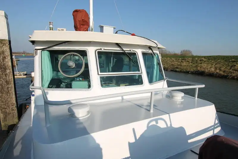 Kapal pesiar keur dijual
