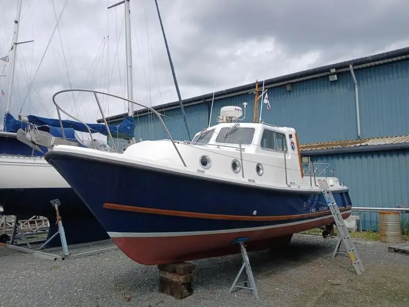 Kapal kerja keur dijual
