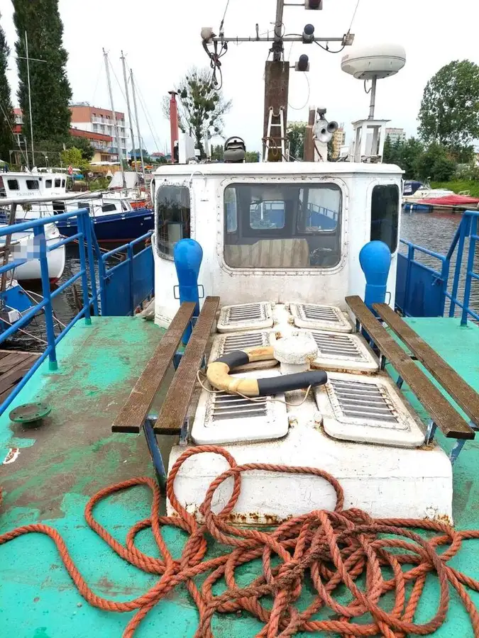 Kapal kerja keur dijual