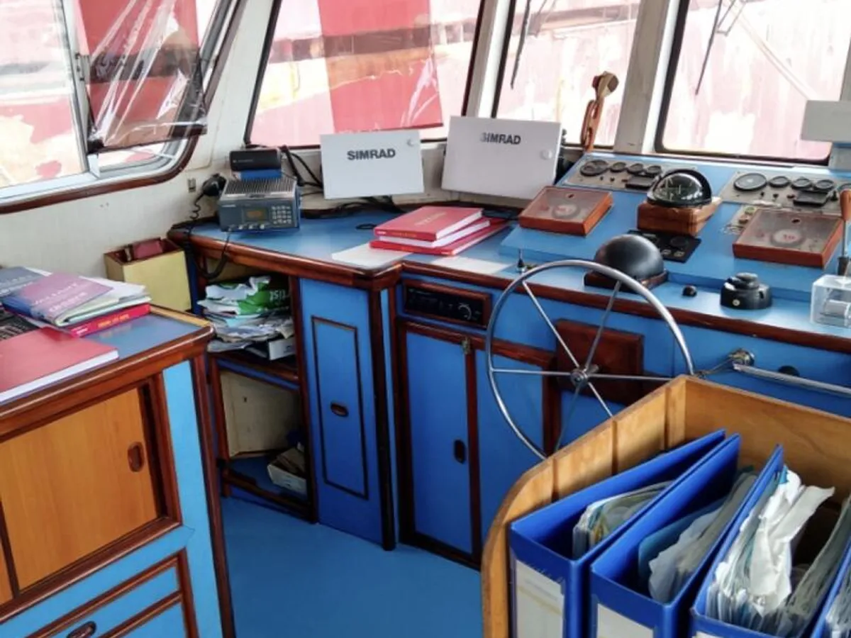 Kapal survei keur dijual