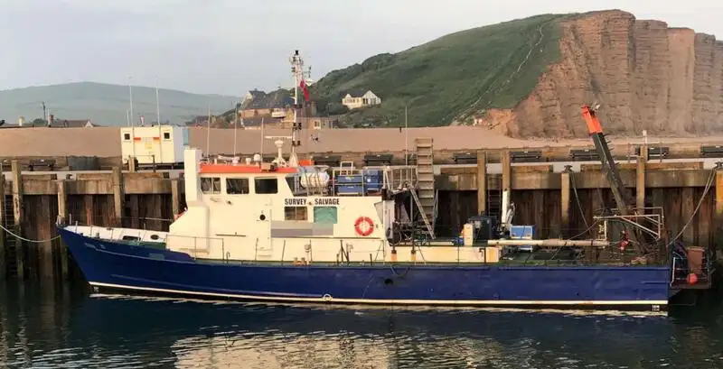 Kapal kerja keur dijual