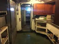 Kapal pendaratan, tangki keur dijual