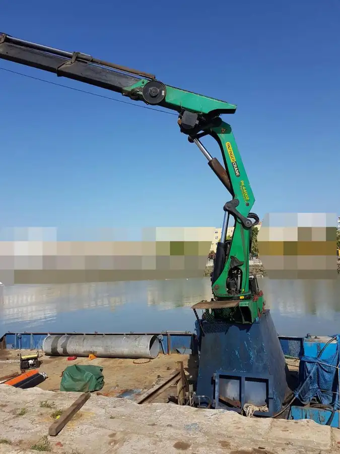 Kapal kerja keur dijual