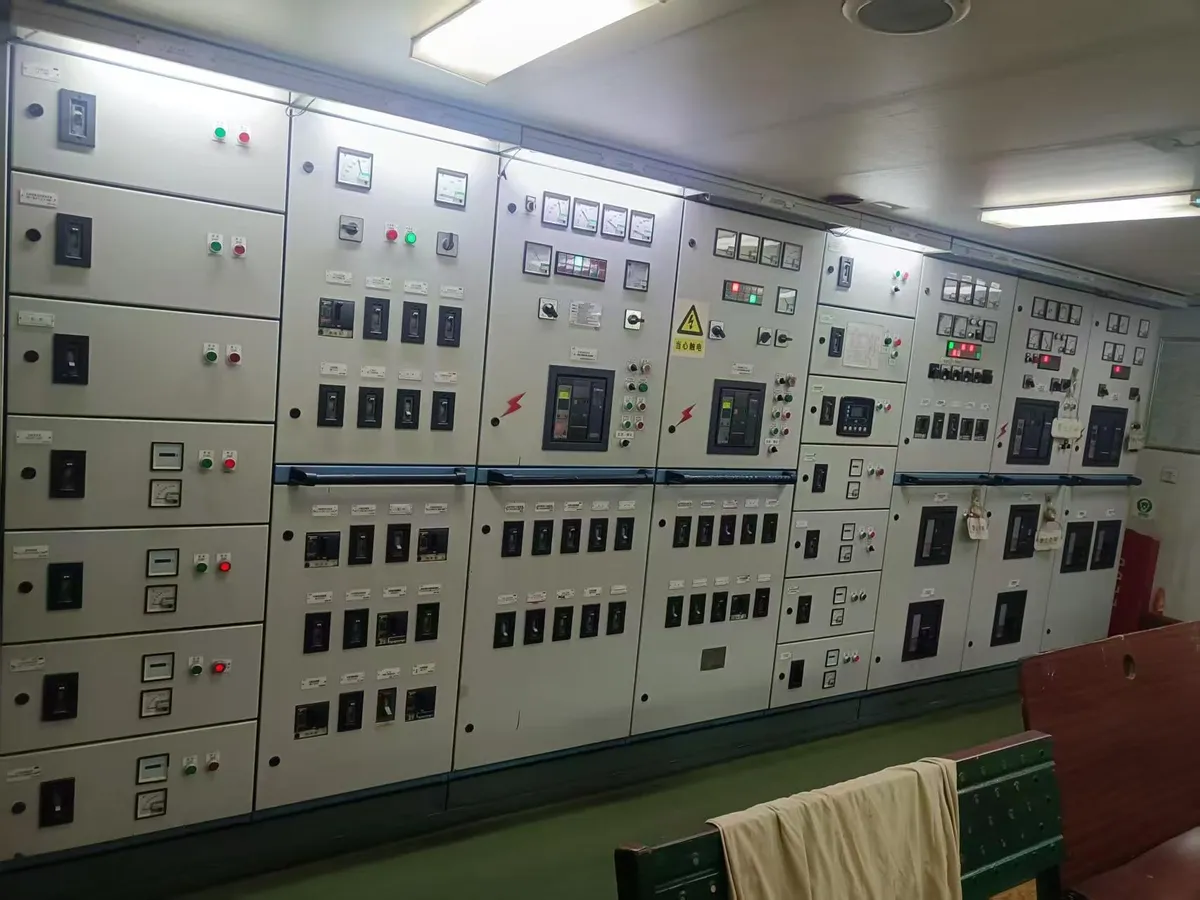 Kapal Penarik Jangkar (AHTS) keur dijual