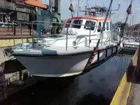Kapal survey pikeun dijual