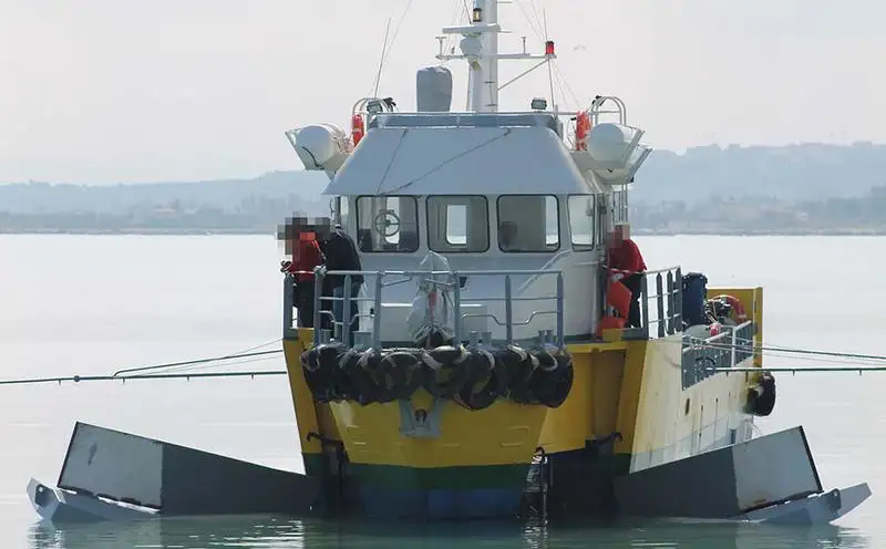 Kapal penarik keur dijual