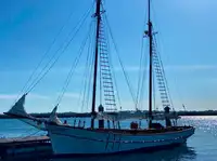 Kapal Ferry pikeun dijual