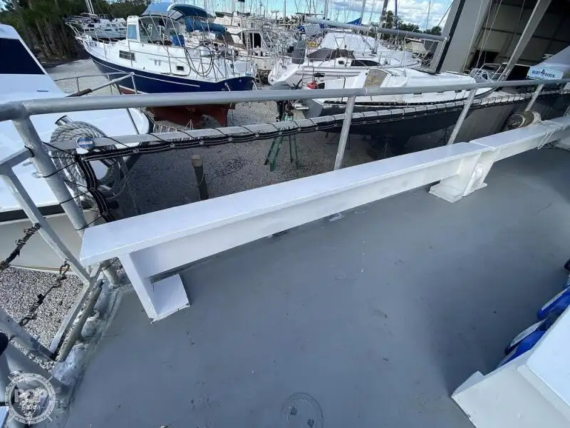 Kapal pesiar keur dijual