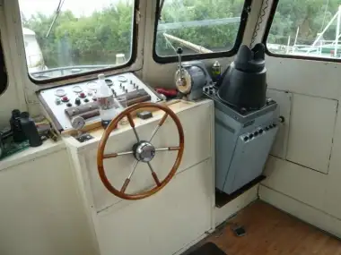 Kapal penarik keur dijual