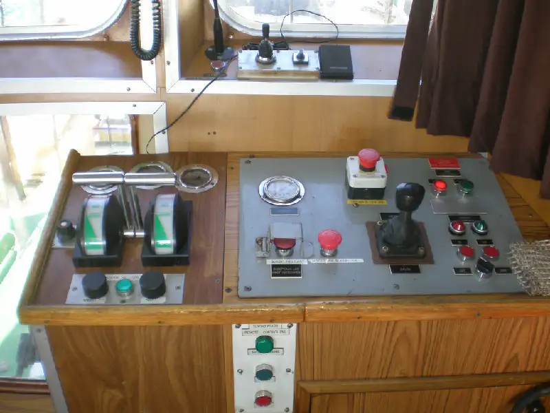Kapal penarik keur dijual