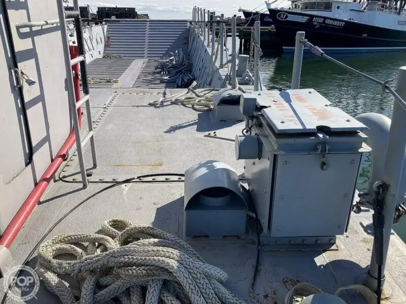 Kapal pendaratan, tangki keur dijual