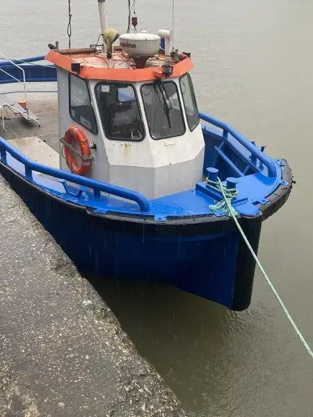 Kapal penarik keur dijual