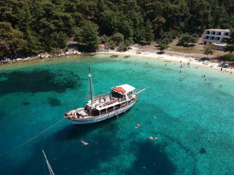 Kapal pesiar keur dijual