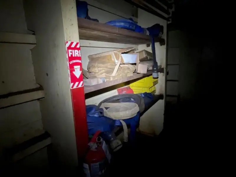 Kapal keruk keur dijual
