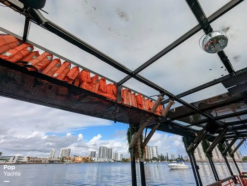 Kapal pesiar keur dijual