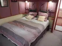 Tongkang keur dijual