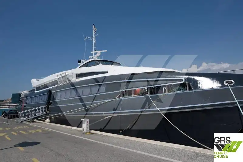 Kapal pesiar keur dijual