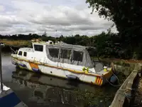 Kapal kerja keur dijual