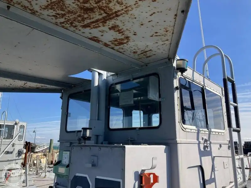 Kapal pendaratan, tangki keur dijual
