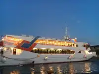 Kapal pesiar keur dijual