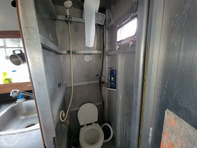 Kapal penyelamat keur dijual