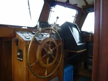 Kapal penarik keur dijual