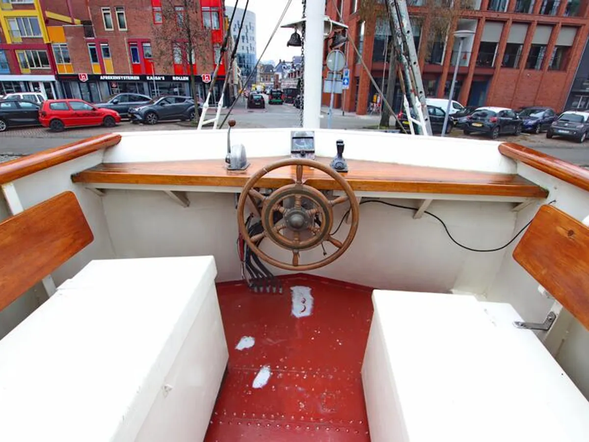 Kapal pilot keur dijual