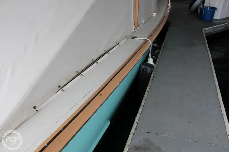 Kapal pangolahan lautan keur dijual