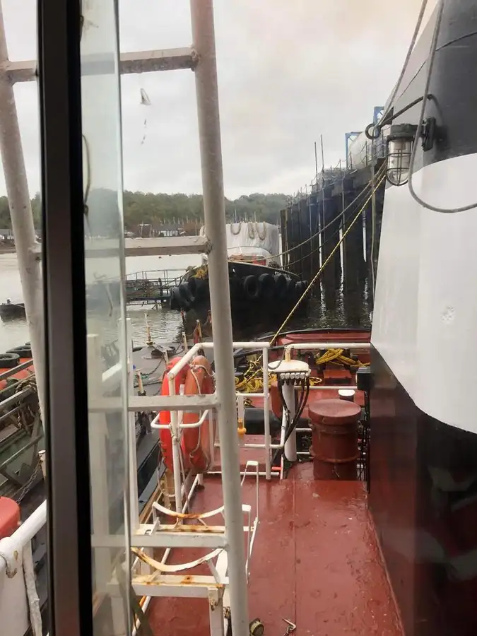 Kapal penarik keur dijual