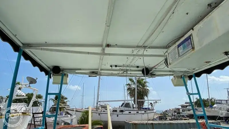 Kapal pesiar keur dijual