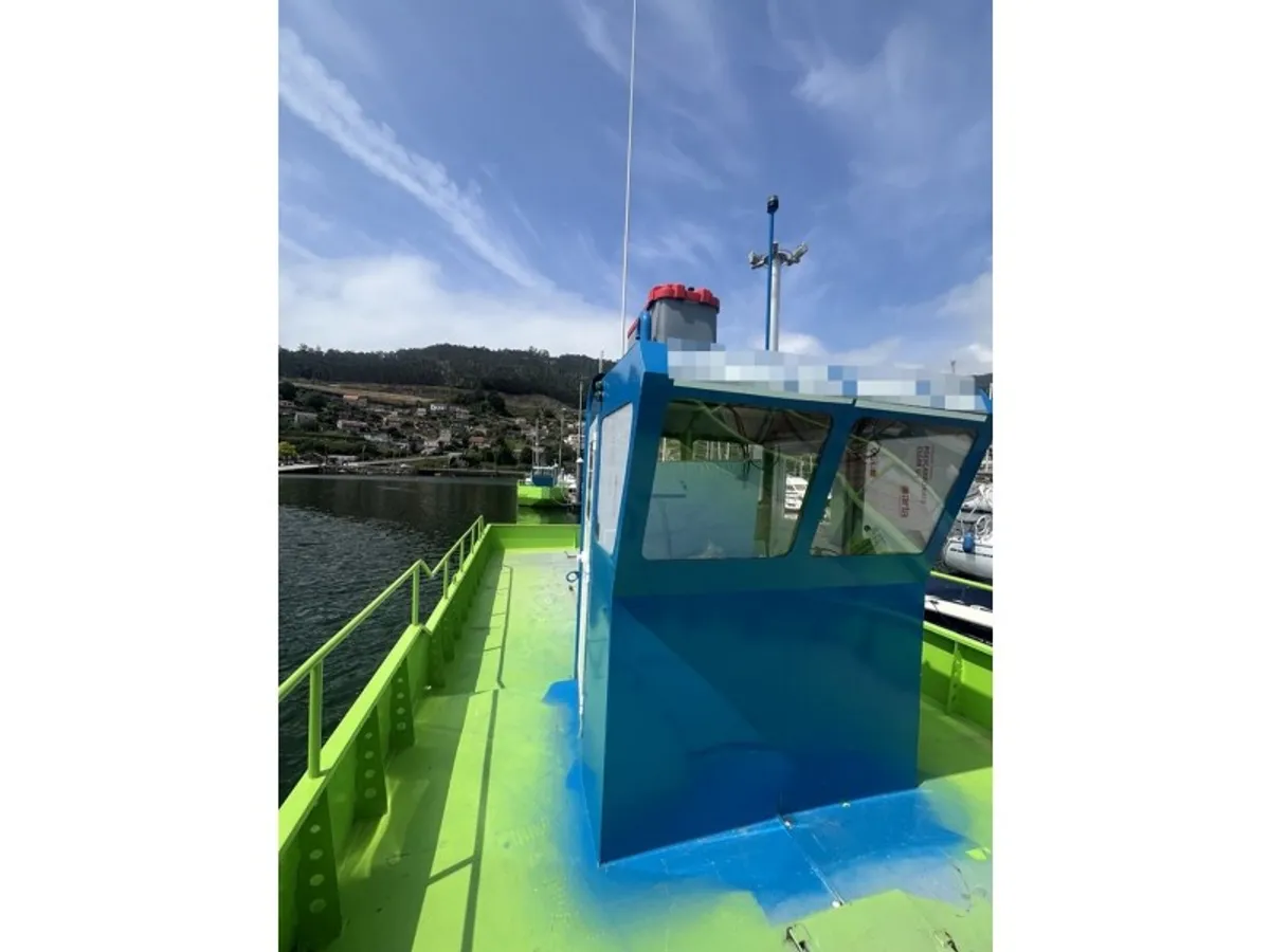 Kapal kerja keur dijual