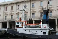 Kapal penarik keur dijual