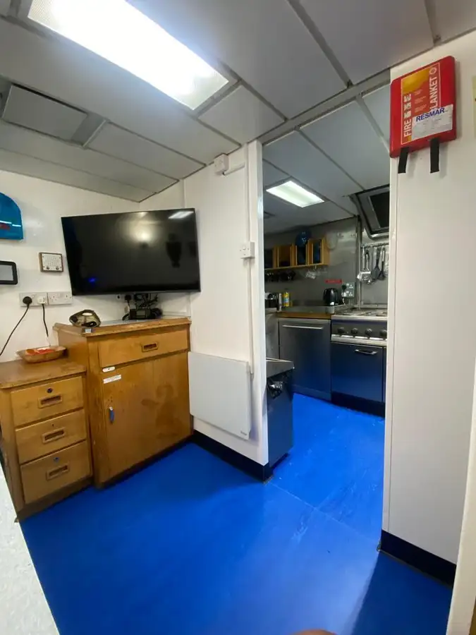Kapal penarik keur dijual