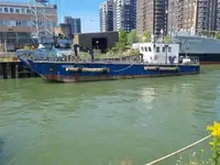 Kapal pendaratan, tangki keur dijual