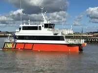 Kapal wadahna pikeun dijual