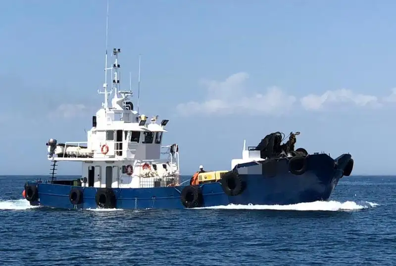 Kapal kerja keur dijual