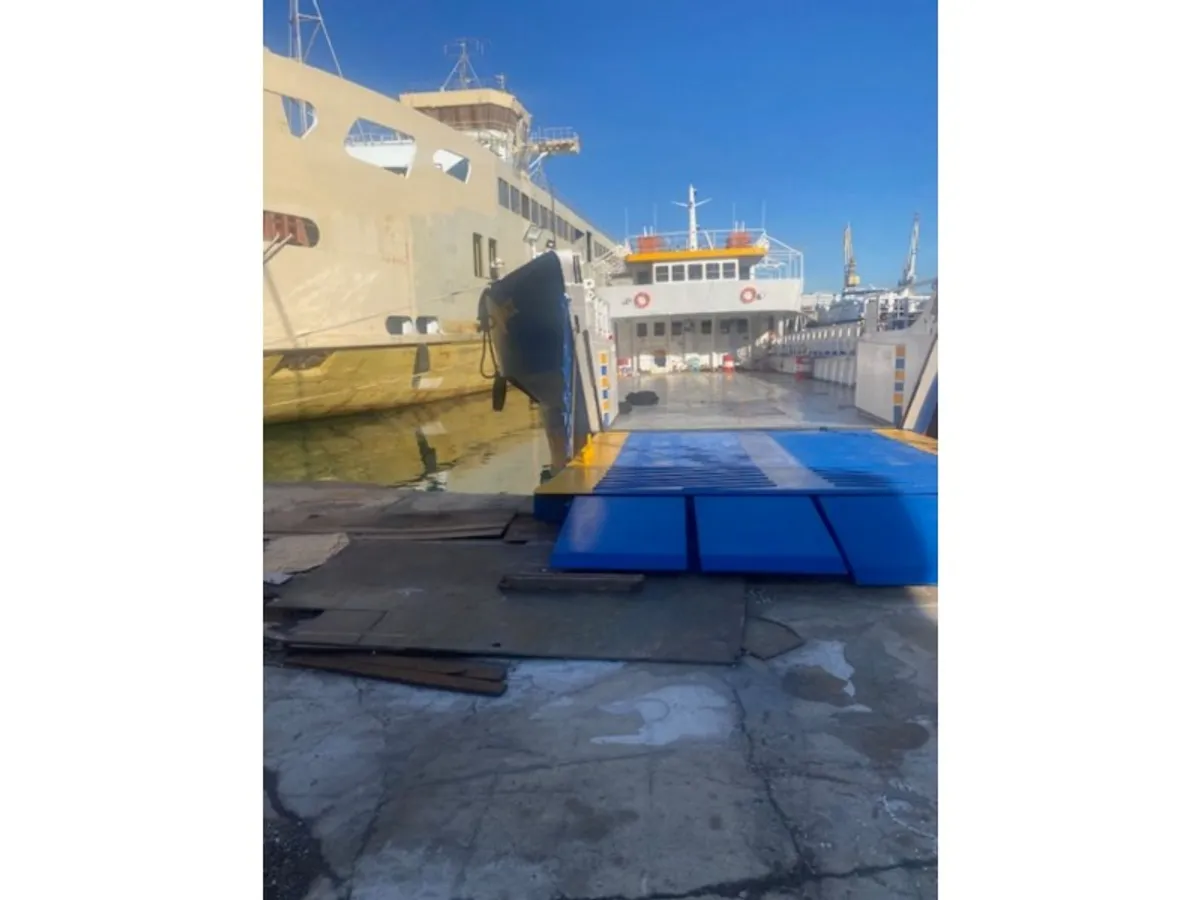 Kapal panumpang keur dijual