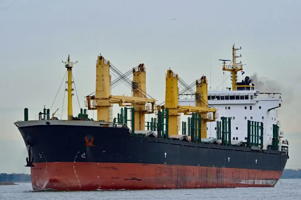 Kapal pangangkut barang curah keur dijual
