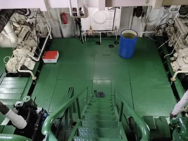 Kapal pendaratan, tangki keur dijual