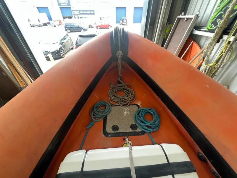 Kapal kerja keur dijual