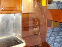 Kapal pangangkut lauk hirup keur dijual