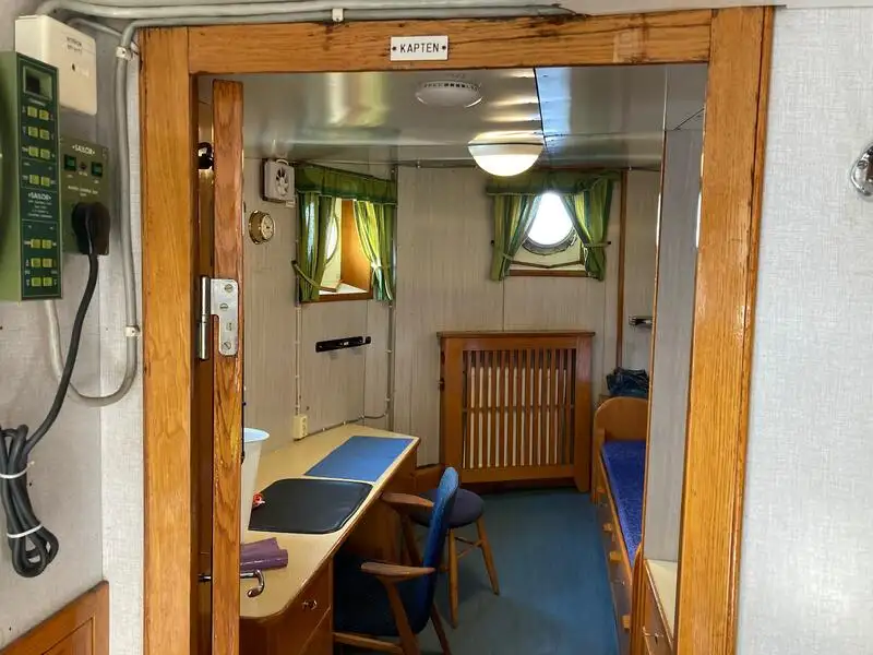 Kapal penarik keur dijual