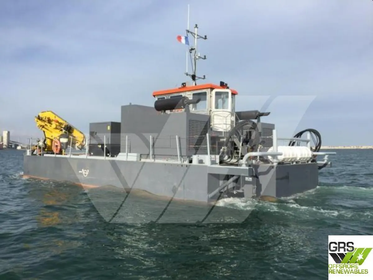 Kapal keruk keur dijual