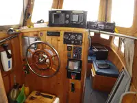 Kapal kerja keur dijual