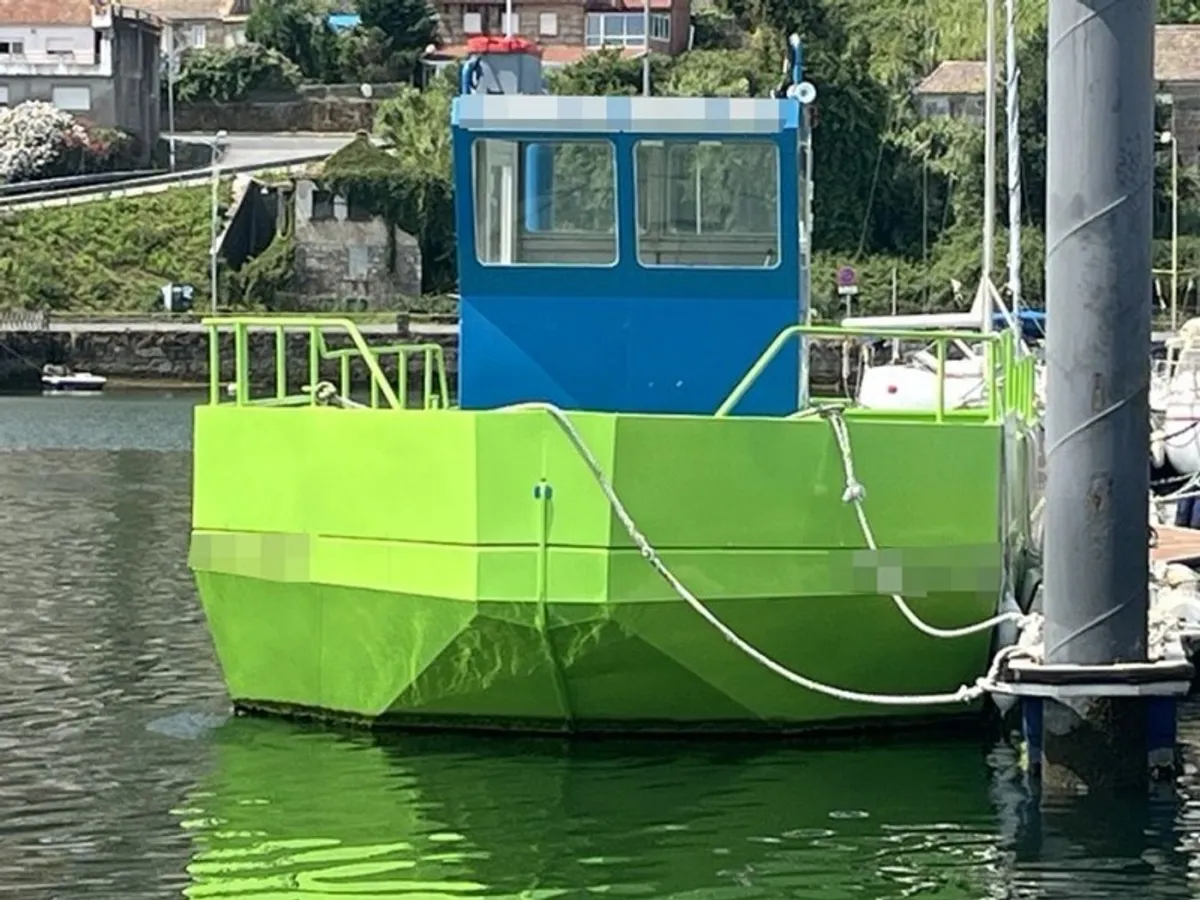 Kapal kerja keur dijual