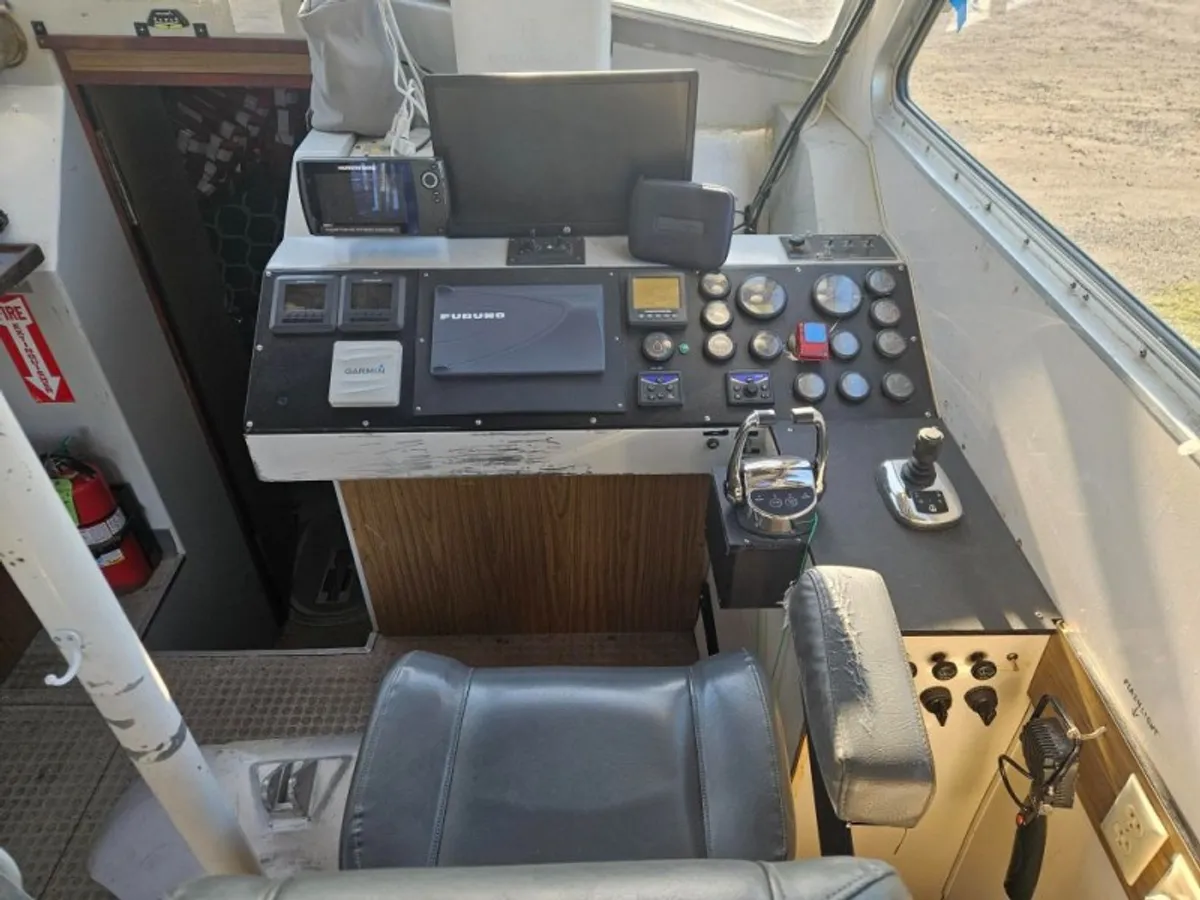 Kapal survei keur dijual